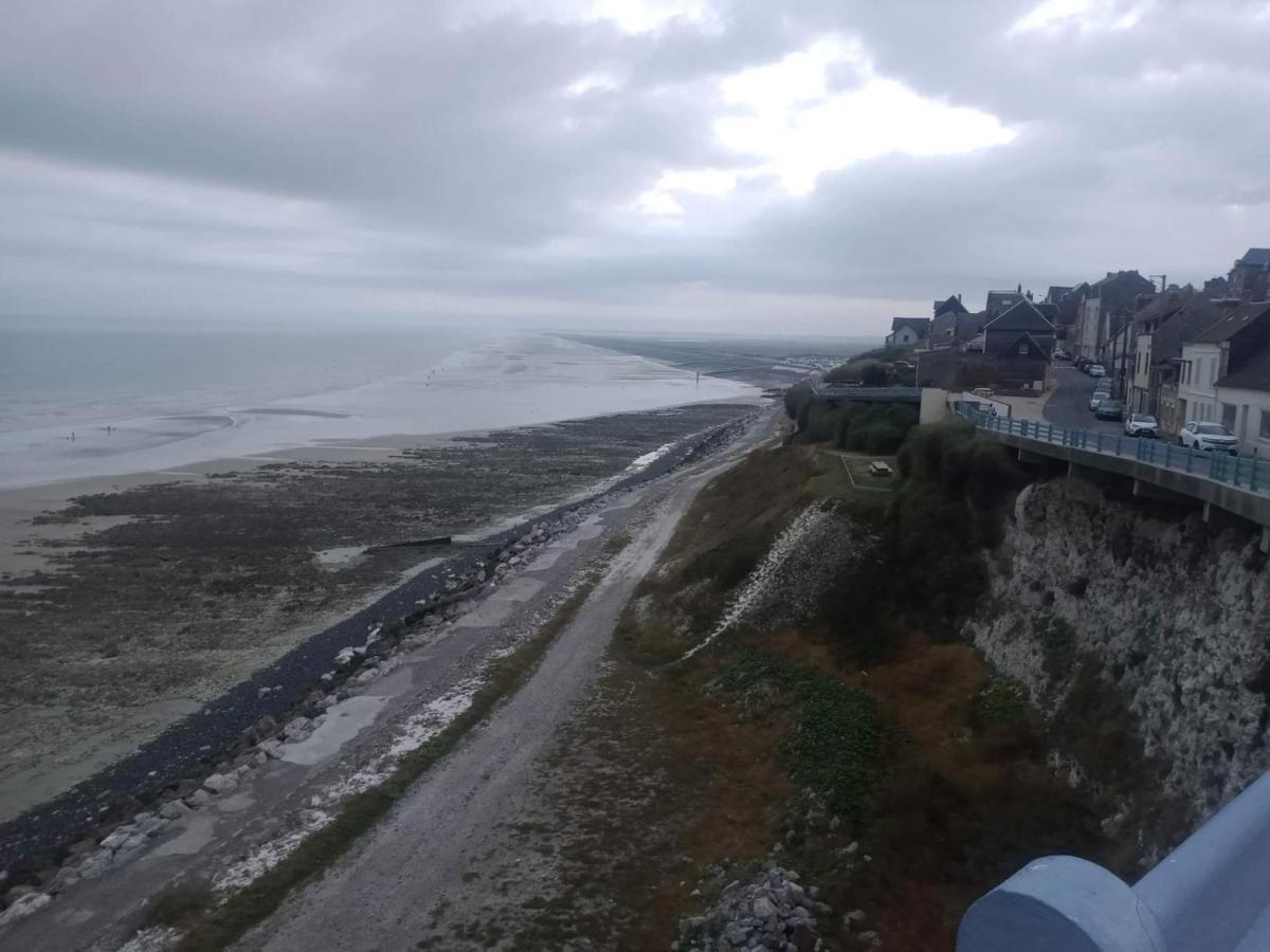 Charmant Appartement Vu Sur Mer Ault Exterior foto