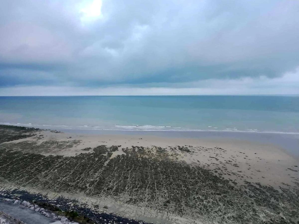 Charmant Appartement Vu Sur Mer Ault Exterior foto
